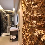 B&B Emesh Boutique