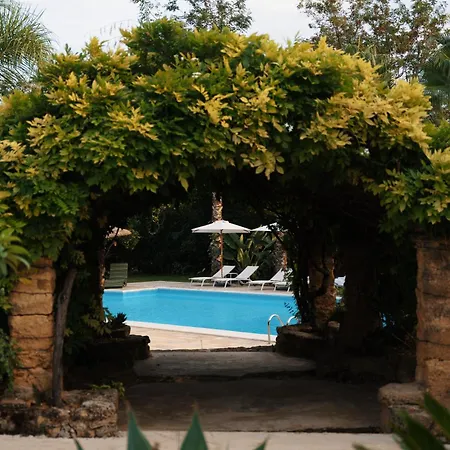 Emesh Boutique B&B 4*