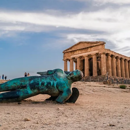 Bed & Breakfast Emesh Boutique 4*