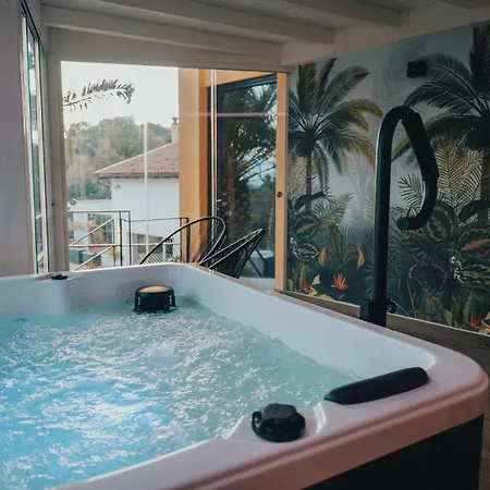 فندق مبيت وإفطار Emesh Boutique أغريجنتو